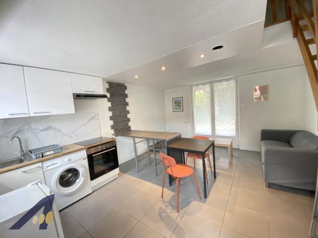 A LOUER A EXINCOURT MAISONNETTE 2 PIECES AVEC JARDIN