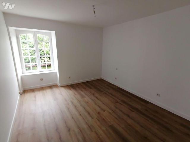 A LOUER A ORGERES EN PLEIN CENTRE, proche des commerces. Appartement de type 2 de 34.00 m² en.