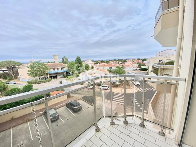 A louer à l'année Appartement STUDIO Canet en Roussillon Stationnement