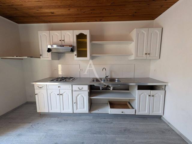 A louer A l'année T2 de 46 m² MEZE