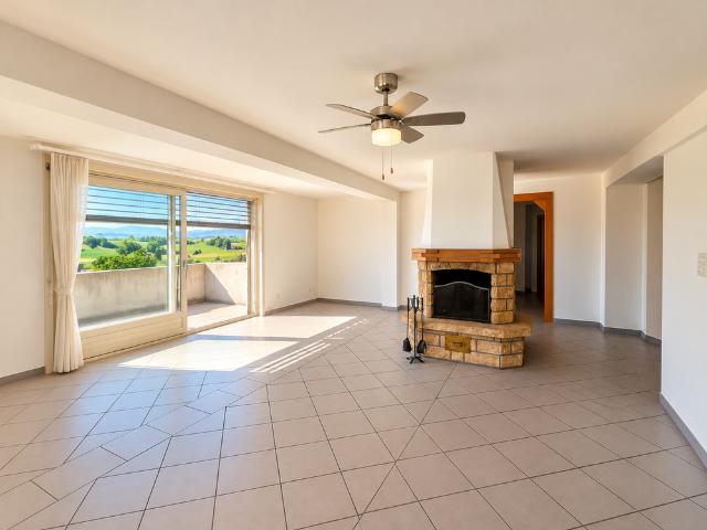 À LOUER À ROMONT – SPACIEUX APPARTEMENT DE 4.5 PIÈCES AVEC BALCON ET MAGNIFIQUE VUE