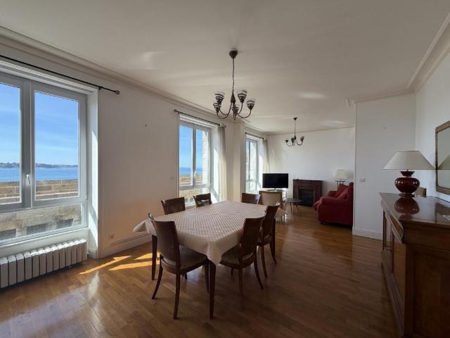A LOUER agence GIBOIRE Appartement T4 St Malo Intra muros