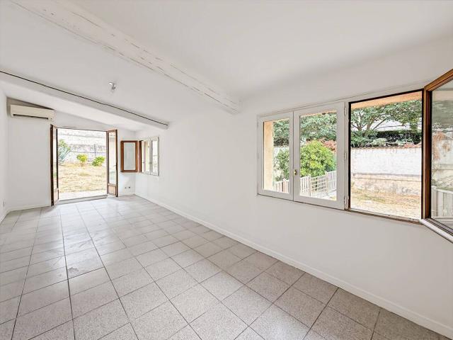 À louer Agréable maison T5 avec jardin et studio indépendant