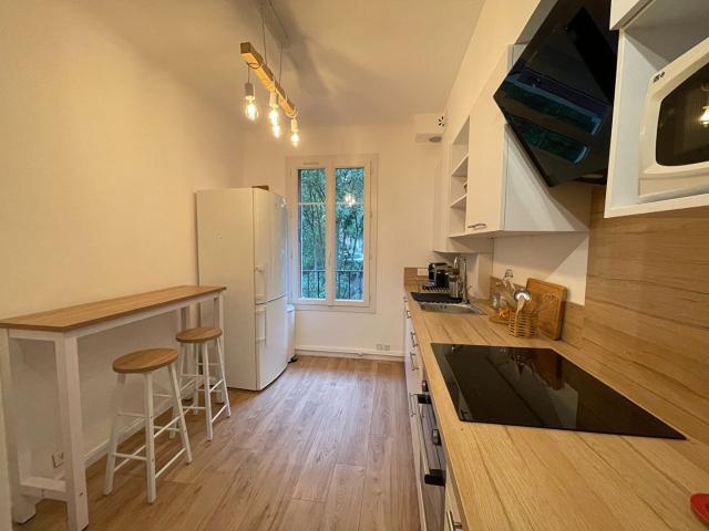 A LOUER AIX CHAMBRE COLOCATION AVEC BALCON ETUDIANT 9 MOIS