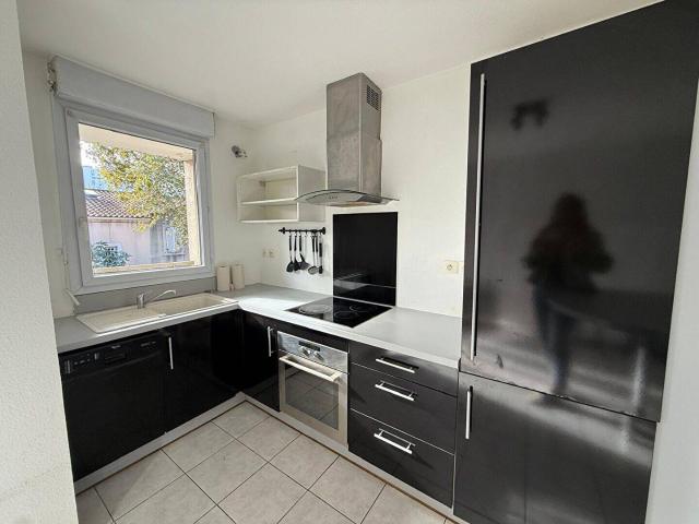 A LOUER: Appartement Marseille 3 pièces de 57 m2 avec terrasse