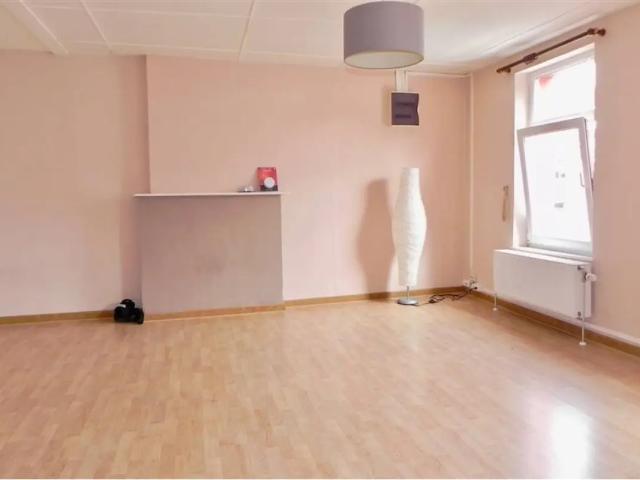 à louer Appartement Merbes le Château rue de la place