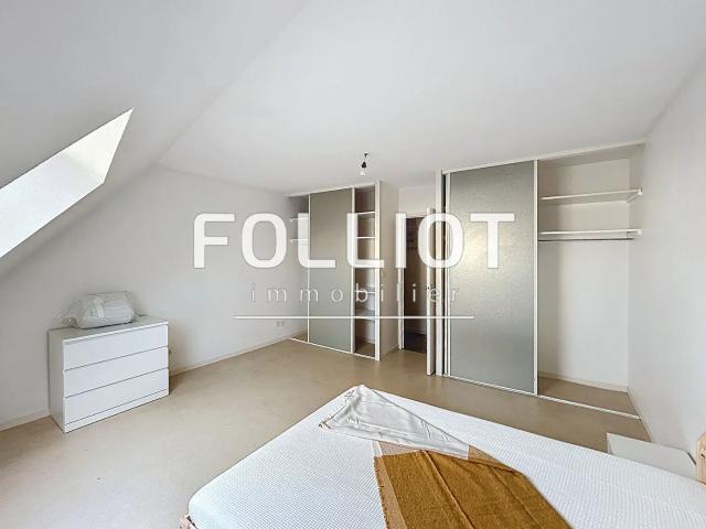 A LOUER appartement meubl� � l'ann�e 2 pi�ces � Granville