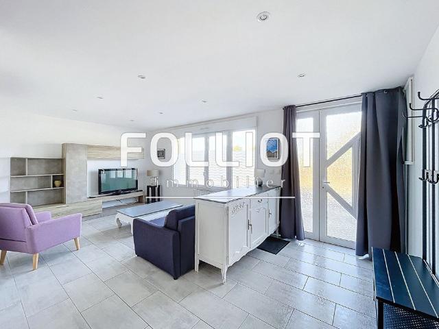 A LOUER Appartement meubl� � l'ann�e Carolles 2 pi�ce s 47 m2