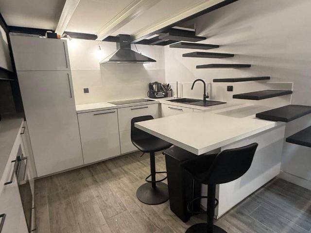 A LOUER APPARTEMENT MEUBLE 42M2, QUARTIER ST ETIENNE/CARMES TOULOUSE 31000