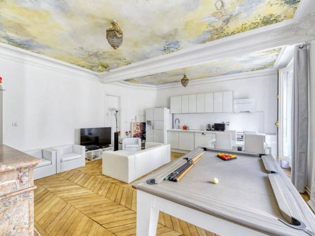 À louer Appartement meublé 4 pièces – Faubourg du Roule, Paris