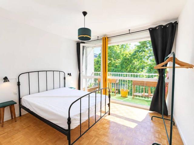À LOUER – Appartement meublé 70 m² – Dernier étage – Très lumine