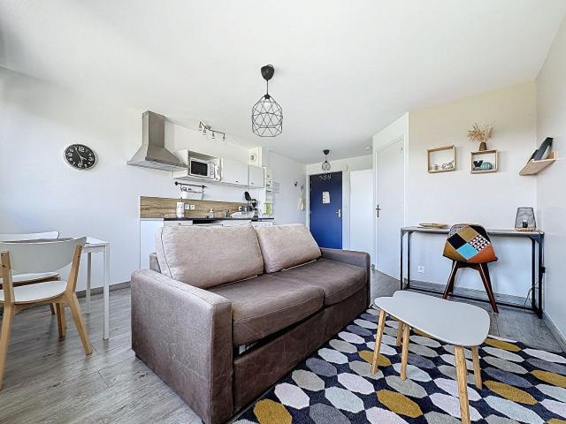 A LOUER Appartement meublé au RDC bail étudiant 9 mois Donville les Bains