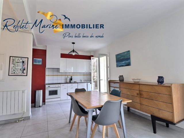 À louer: Appartement meublé de 42m2 avec garage, terrasse et vue mer, au cœur du Clos des Plages à La Ciotat