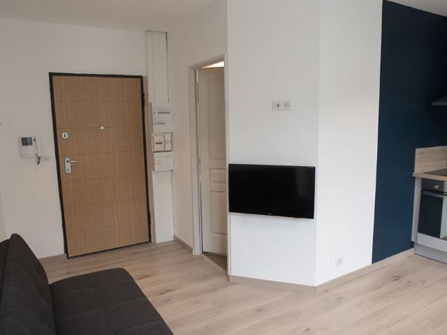 A LOUER APPARTEMENT MEUBLE EN PLEIN CENTRE VILLE DE ST QUENTIN 02100