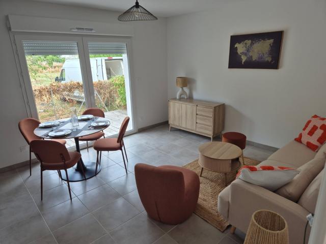 À LOUER APPARTEMENT MEUBLÉ EN REZ DE CHAUSSÉE SAINT JORY