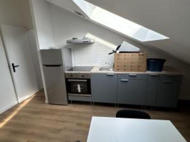 A LOUER APPARTEMENT meublé / ROUEN rue Flahaut 2M