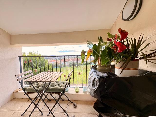 A LOUER Appartement meublé sur Chateauneuf Du Pape T2 1 chambre garage balcon