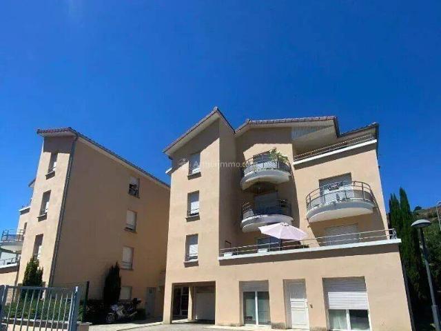 A louer Appartement moderne T2 avec terrasse et parking à Ch