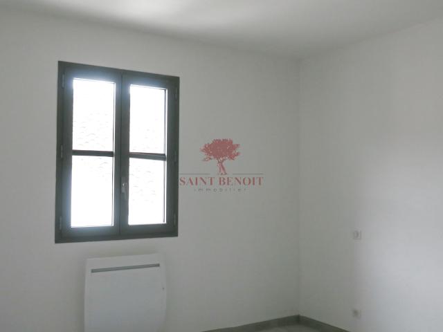 A louer appartement NEUF 3 pièces au 1er étage avec cour