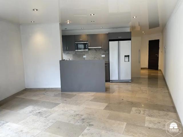 à louer Appartement Charleroi Boulevard Joseph Tirou