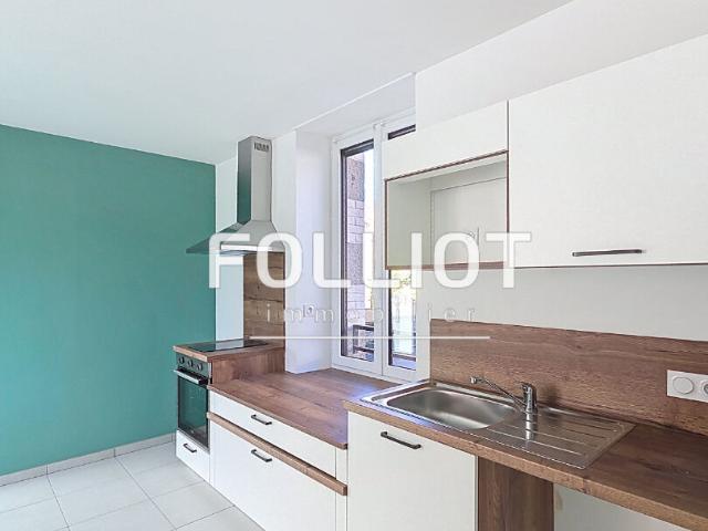 À louer: Appartement duplex T2 rénové avec parking sécurisé