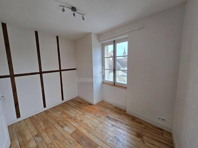 À louer: Appartement de charme au centre ville de Crépy en Val