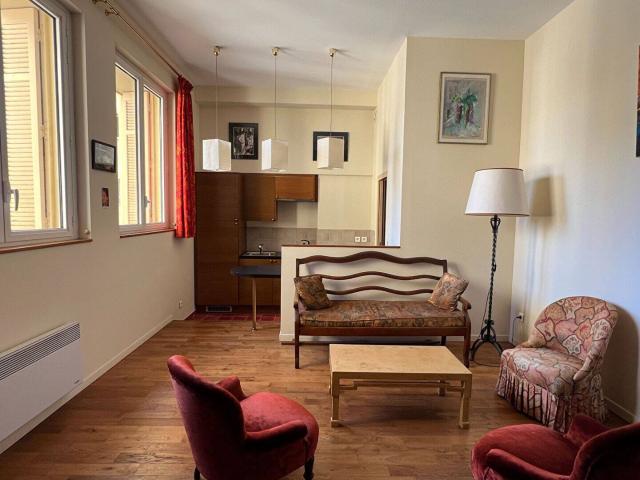 A louer appartement de type 1 en meublé à Marseille 13002 VI