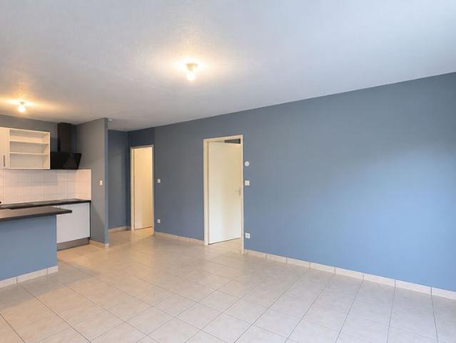 A LOUER APPARTEMENT DE TYPE 2 DANS UNE RESIDENCE DE STANDING SECTEUR BLAYE