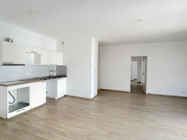 A LOUER APPARTEMENT DE TYPE 4 AVEC TERRASSE BORDEAUX QUARTIER EURATLANTIQUE