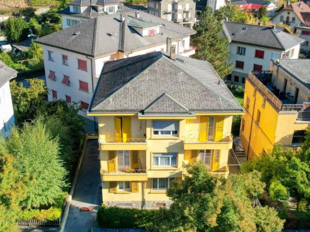 A LOUER Appartement de 2 ½ pièces avec balcon au centre ville