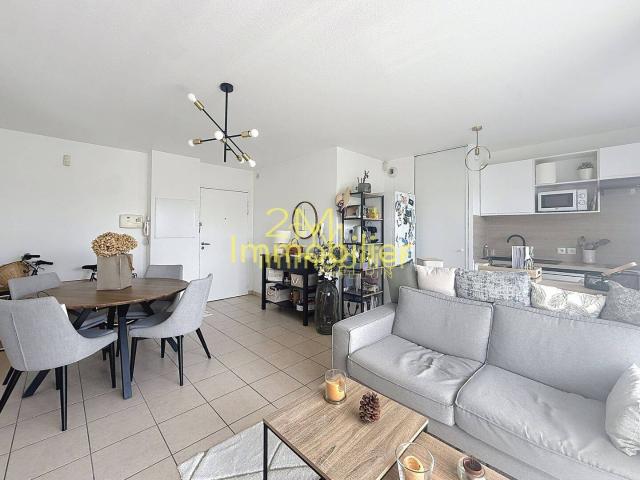 A louer, appartement de 2 pièces avec terrasse et place de parki