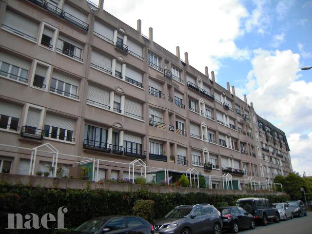A louer Appartement de 4 pièces au 3ème étage