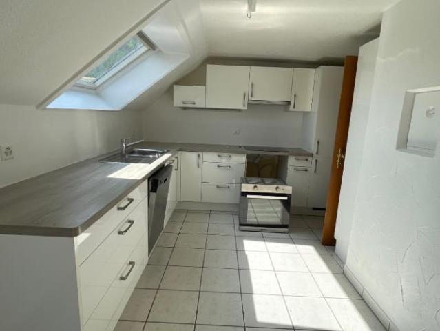 A louer: appartement de 4 pièces Lavoir 3, Cortébert