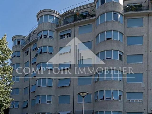A louer, appartement de 5 pièces au 1er étage