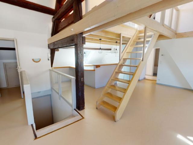 À louer, appartement d'environ 85 m², 4 pièces à VESOUL 70000