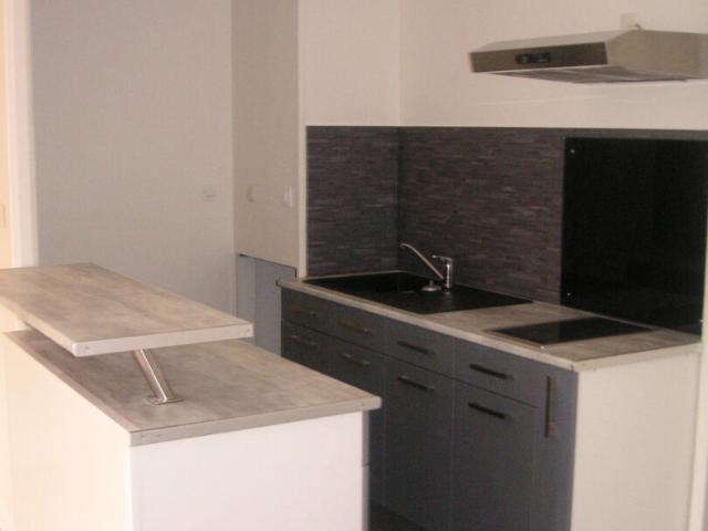 A louer appartement F2 centre ville Carentan