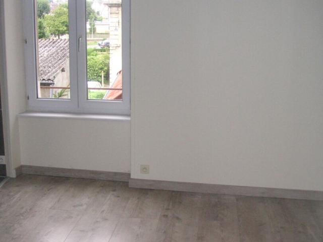 A louer appartement F2 centre ville Carentan