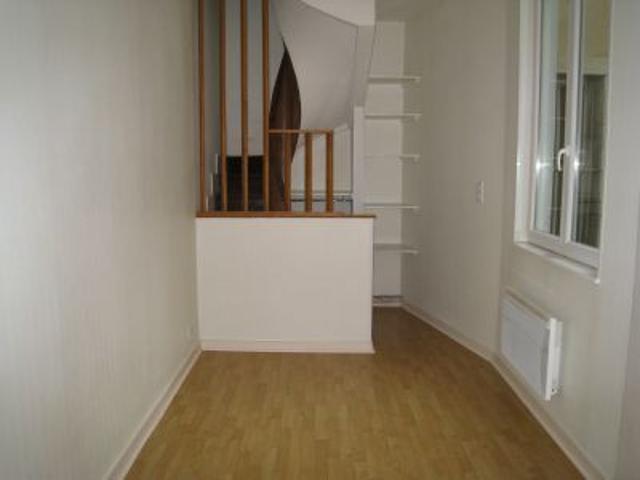 À louer / Appartement F2 DUPLEX / BESANCON CENTRE VILLE/BAS BATTANT 4 rue Battant