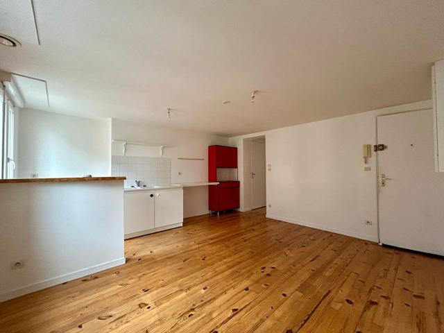 A louer Appartement F2 Elbeuf 76500 Réf PIRE 2D