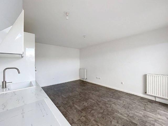 À LOUER – APPARTEMENT F3 AVEC 2 TERRASSES ET PARKING PRIVATIF –
