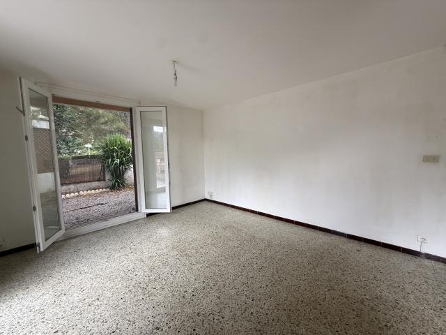 À LOUER APPARTEMENT F3 AVEC GARAGE, CAVE, JARDIN ET TERRASSE Groupement Immobilier 66