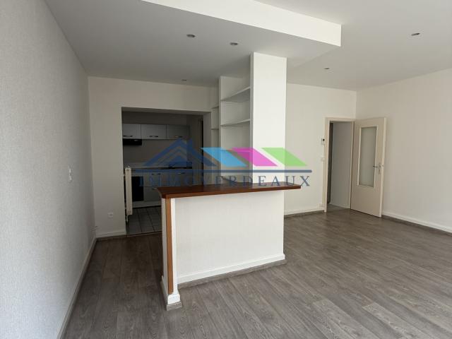 A LOUER APPARTEMENT F3 A ROSIERES AUX SALINES