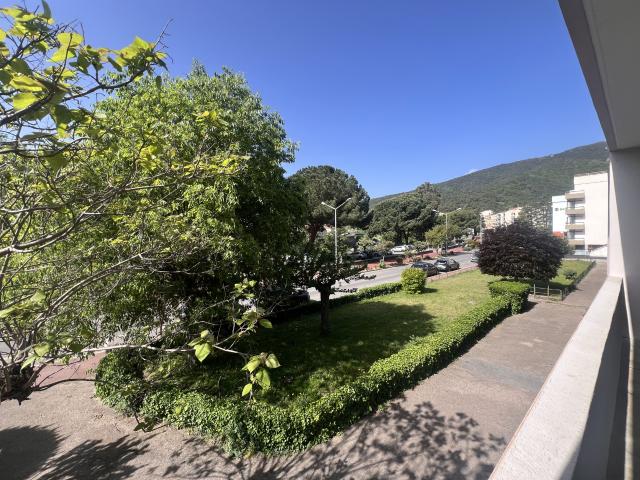 À louer Appartement F3 bis 63 m2 Boulevard Petite Provence