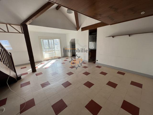 A louer Appartement F3 duplex, REQUISTA