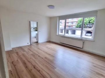 1083, Bruxelles-Capitale - Kelder, Tillen