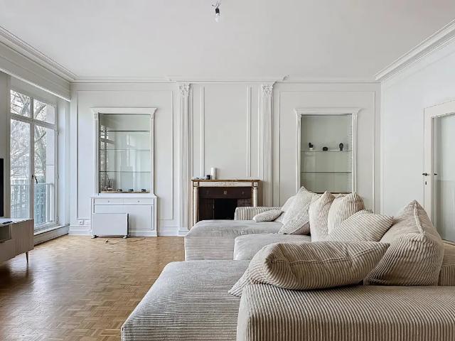 à louer Appartement Ixelles AVENUE LOUISE
