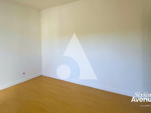 A louer Appartement lumineux face à la gare RER C de Lardy
