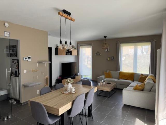 À LOUER – Appartement lumineux 2 pièces avec jardin