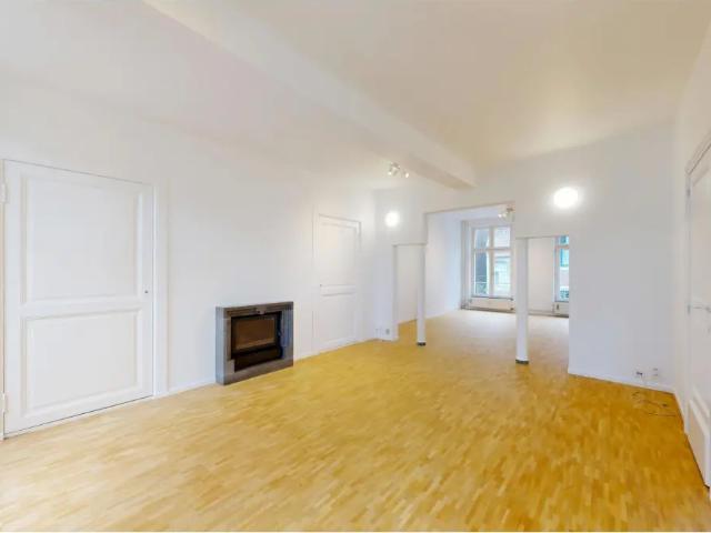 à louer Appartement Liège Rue Hors Château