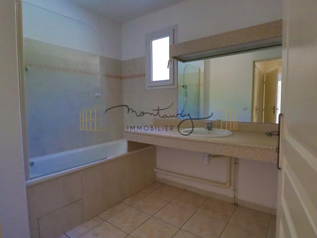 A LOUER APPARTEMENT P3 GOLF VACQUEROLLES